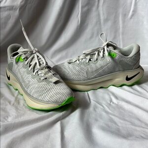 Nike Motiva Gray and Green Walking Shoe